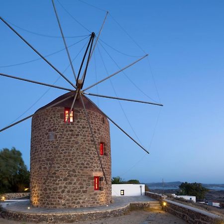 טריפיטי Marketos Windmill And Houses מראה חיצוני תמונה